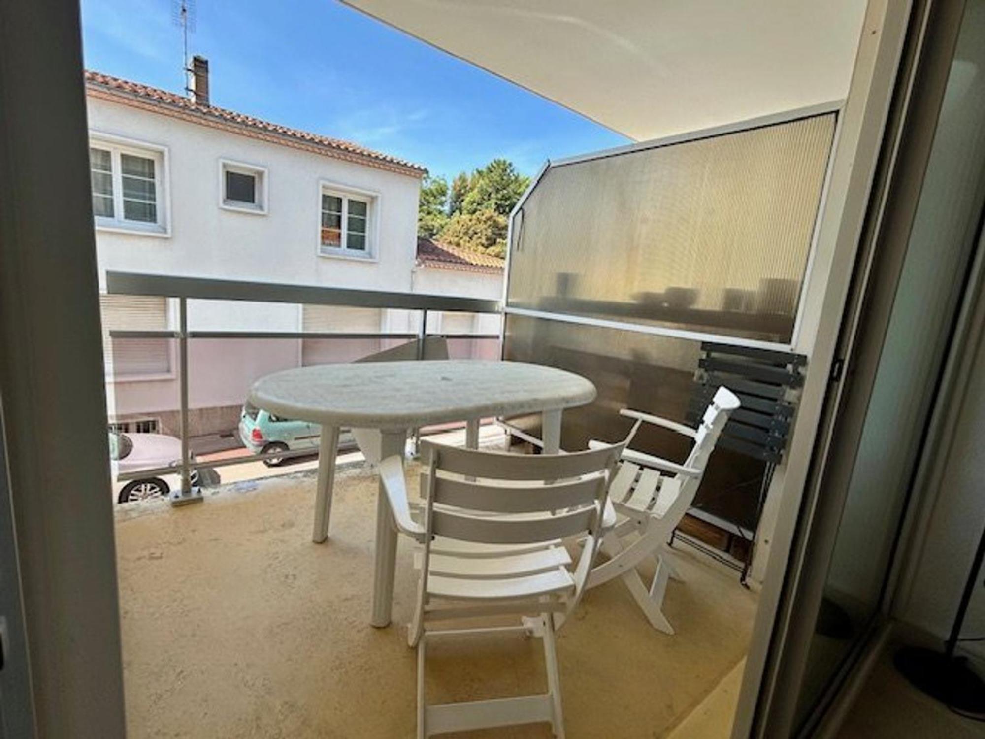 Appartement T2 A Royan, 4 Pers., Proche Plage Et Commerces, Parking, Balcon, Confortable Et Equipe - Fr-1-494-60 מראה חיצוני תמונה